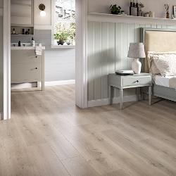 Parchet laminat Egger, Stejar Pinot gri deschis EL2112